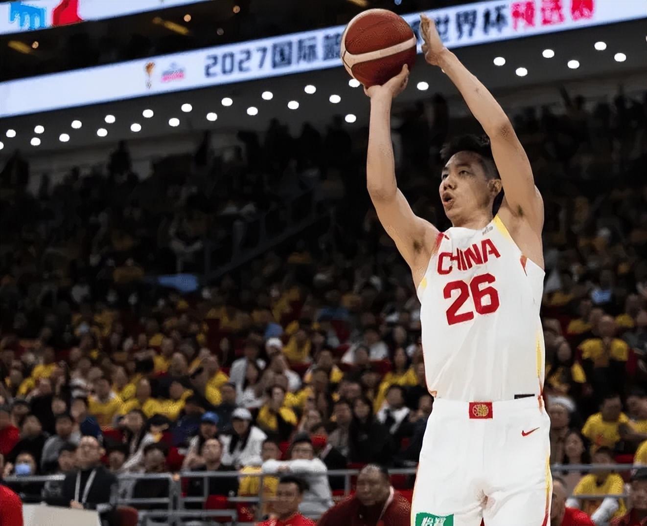 足球直播-周琦+3海外回归！男篮下个世预赛基本15选12，内线锋线实力强劲！